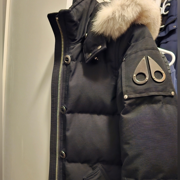 Moose Knuckles Women's Jacket - Picture 3 of 7